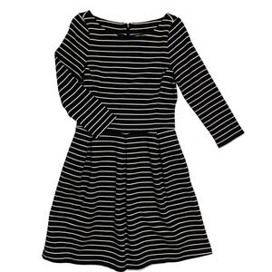 Banana Republic Womens Dress 8 NWT Striped‎ Long Sleeve Fit Flare Black White